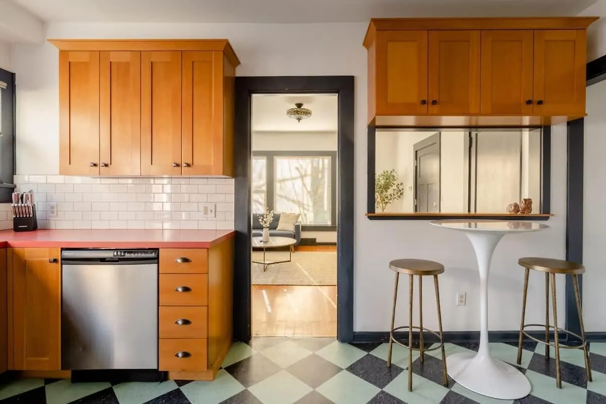Stay Portland - Perfectly Restored Craftsman - Eateries & Coffee 0*,